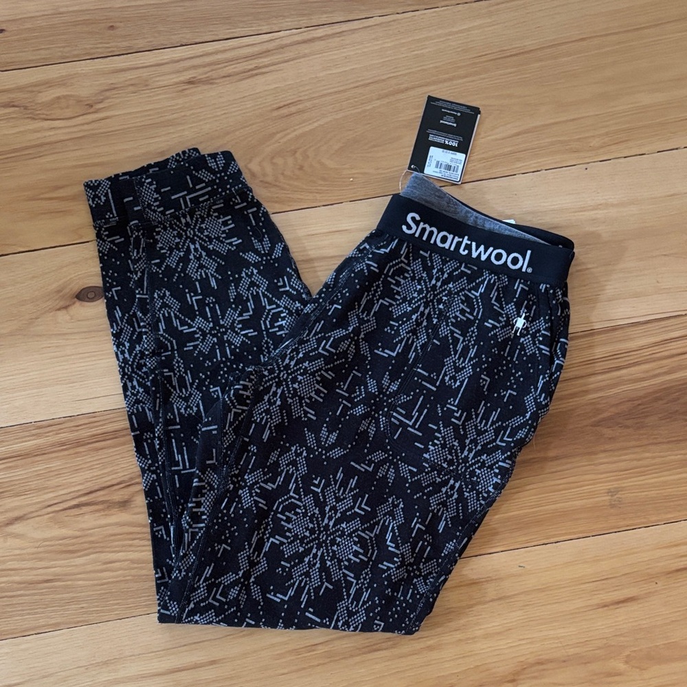 Smartwool Black and Gray Snowflake merino jogger, new with tags